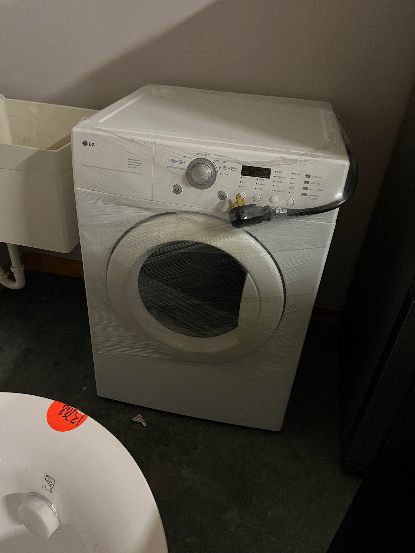 Gently Used LG DLG1320 DRYER in White