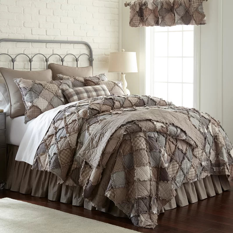 Czarnecki Quilt Size: King Quilt