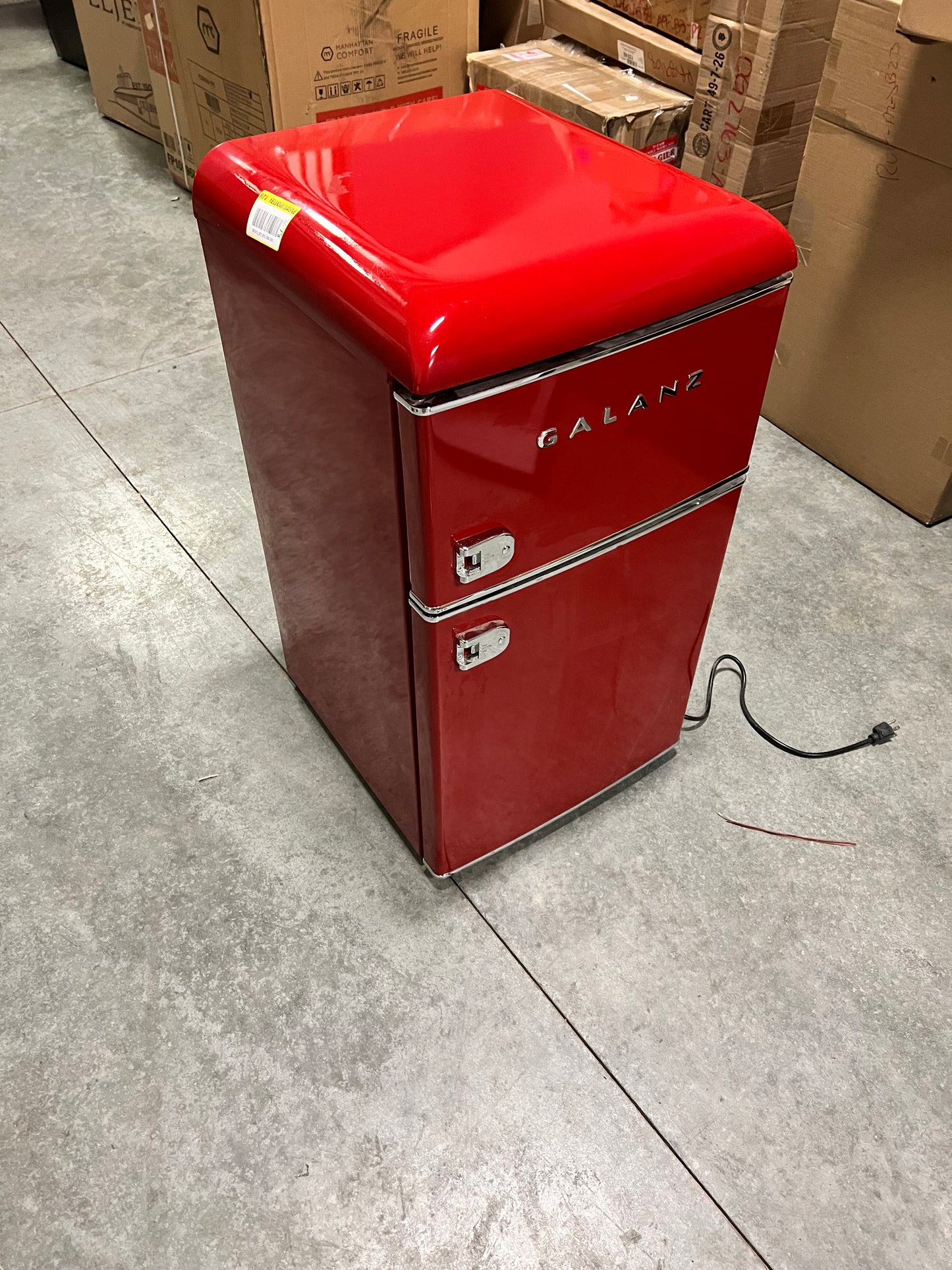 3.1 cu. ft. Retro Mini Fridge with Dual Door True Freezer in Red